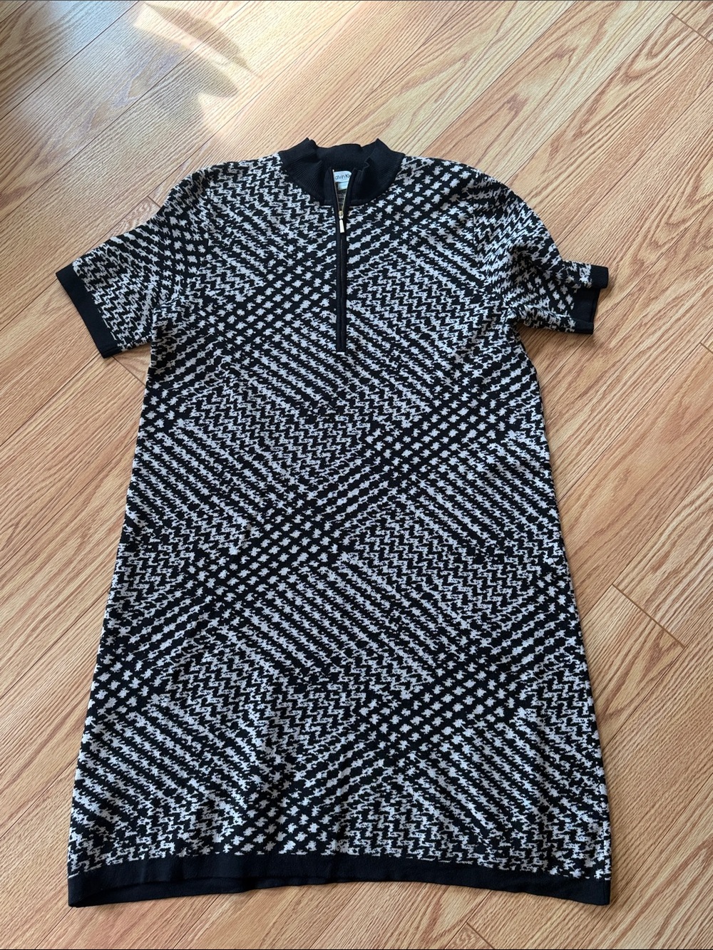 Calvin Klein XL Black Cream Geometric Quarter Zip Sweater Dress Knit